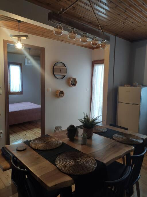 Apartment Politis' Wooden House