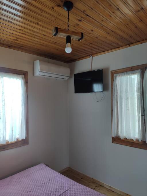 Politis' Wooden House * Vasiliki (Lefkada)